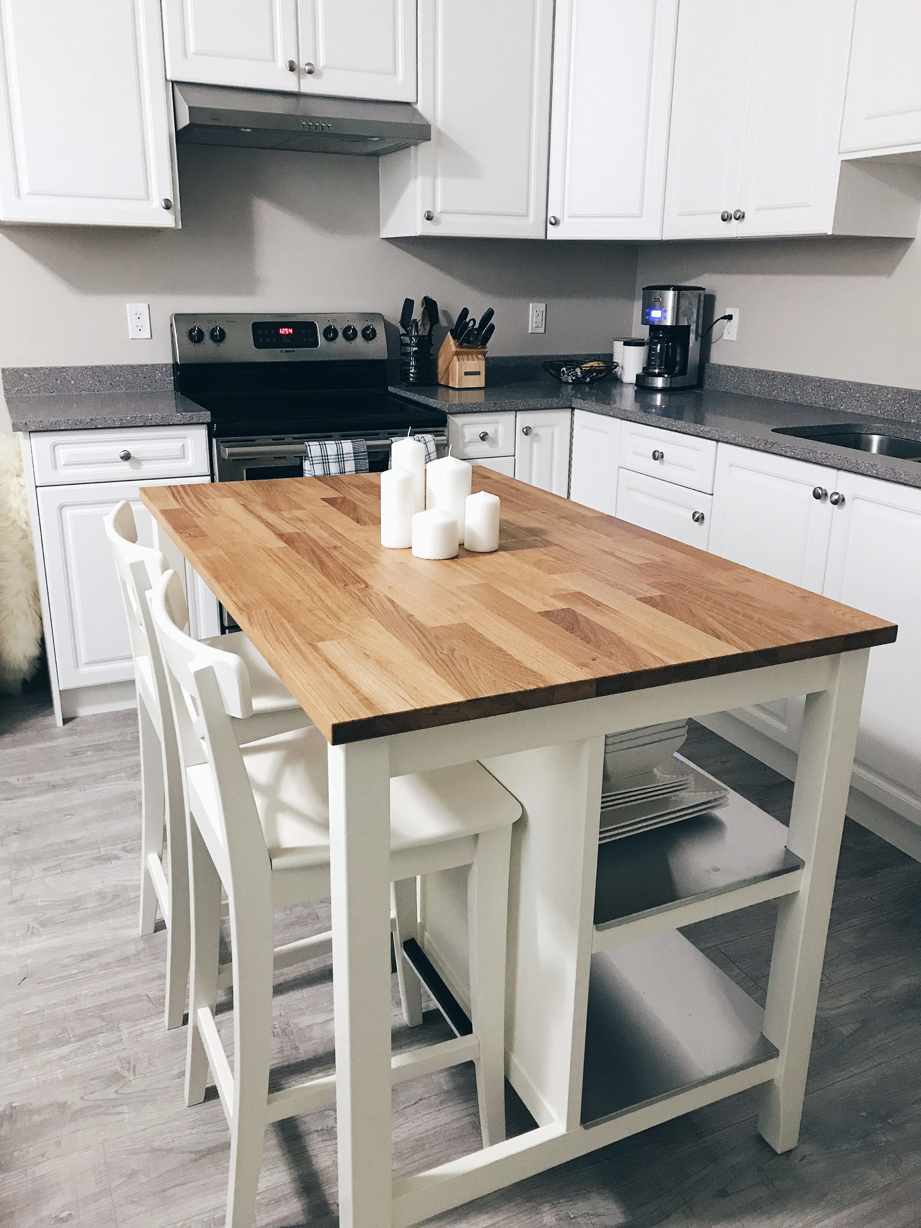Kitchen Island Assembly (small)